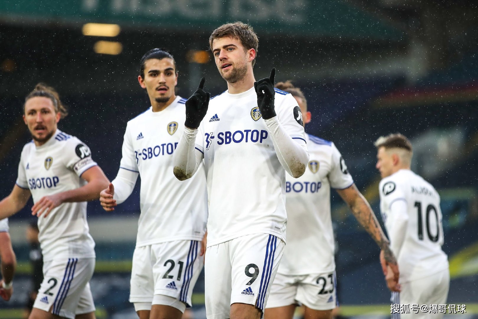 爱游戏电子风云突变纽卡斯尔冲刺阶段迎来里程碑；西甲版图或变；话题不断；团队化学反应显著的简单介绍