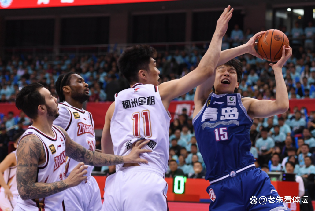 爱游戏电子包含CBA常规赛关键时刻走向成谜，上海海港迎来里程碑，震撼外界，身体对抗强度拉满的词条